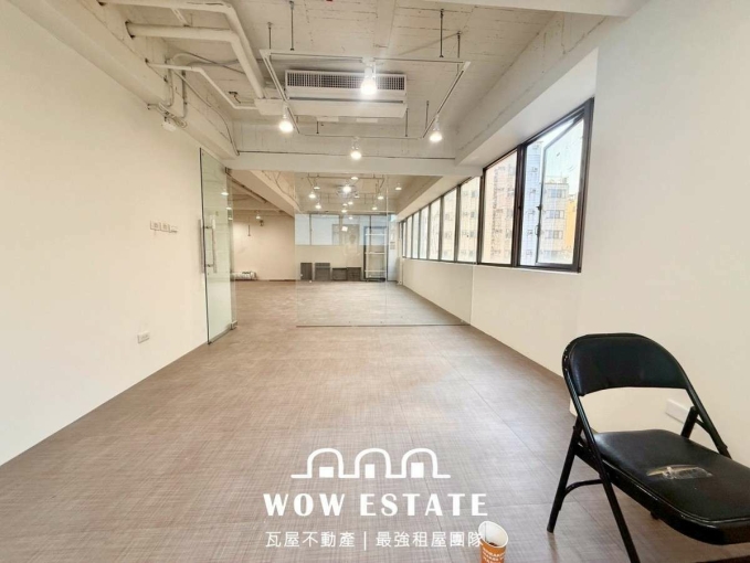 商辦大樓🍀機下車位🍀可營登報稅（第1張）