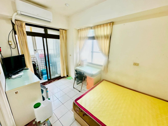 東海旁小資套房❤️台水電✨可租補入戶籍✨陽台獨洗✨邊間採光讚（第1張）