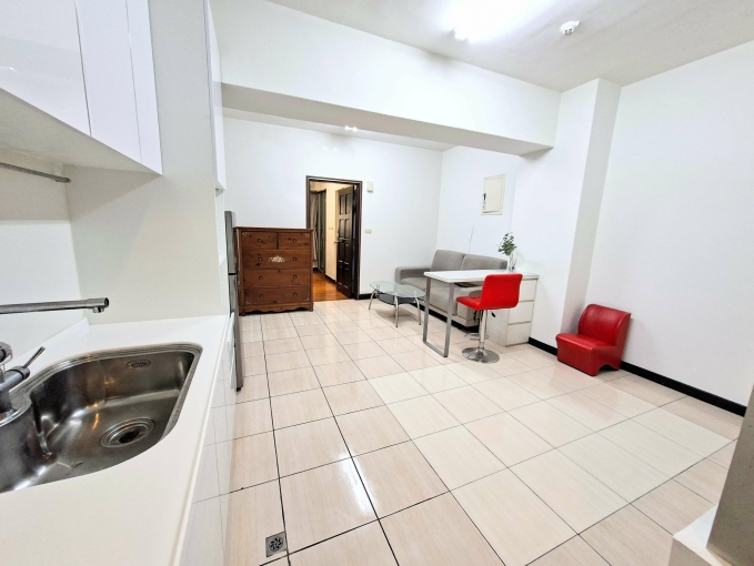 租補☆捷運☆正一房一廳☆流理台☆大陽台洗曬區 - Image 6