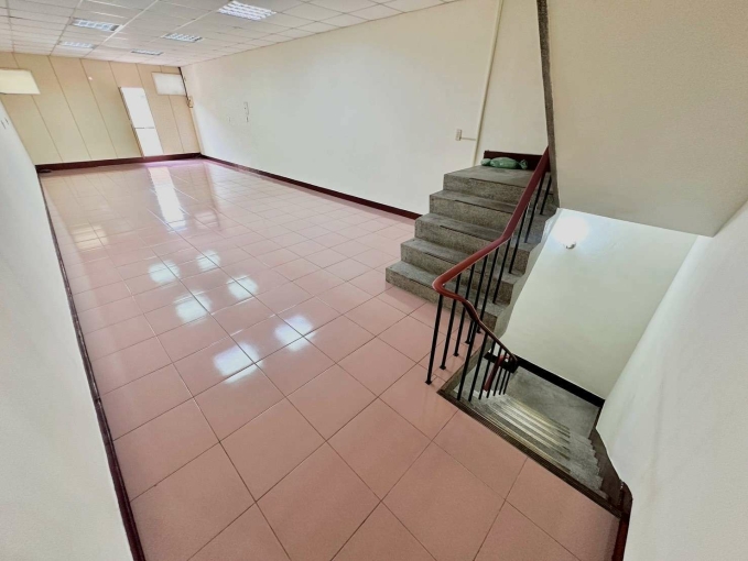 租客勞基法免費諮詢💖南區 臨路1+2樓店面 ｜工作室 ｜台水電 ｜雙車位（第4張）