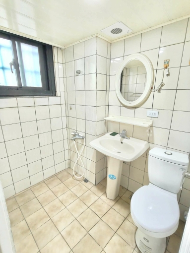 🧡加賴約🧡電梯美屋🧡租屋補助🧡台水台電🧡陽台獨洗🧡流理台🧡秒殺物件🧡 - Image 3