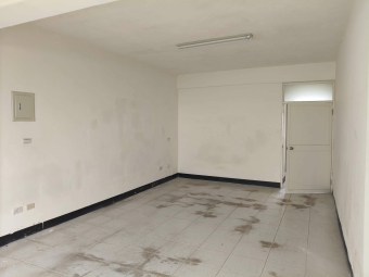 台南六甲龜子鋼透天厝俗俗出租（租金可在議價）（第2張）