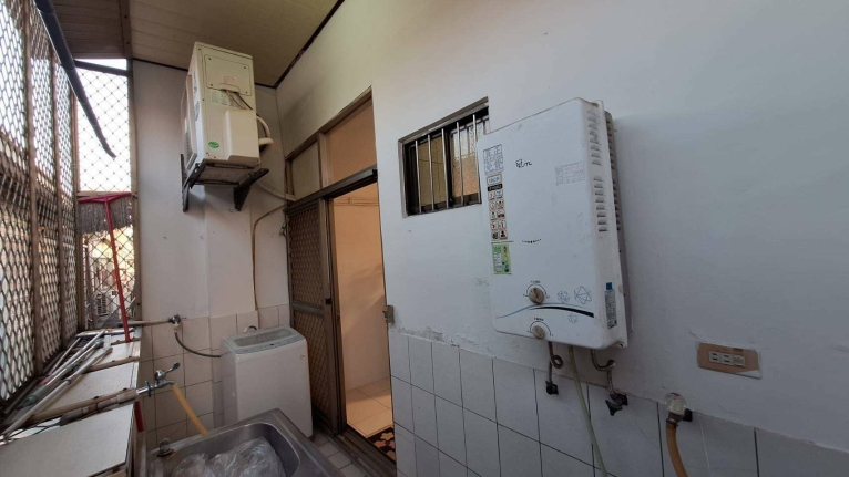 賴厝國小.梅川河畔~可租補全配超大套房(第4張)