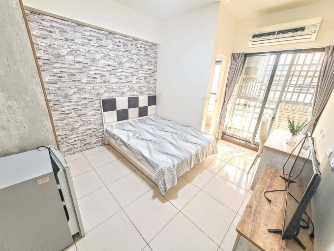 可租補☆整棟超新電梯套房☆陽台獨洗☆代收包裹☆子母車（第1張）