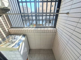 可租補☆整棟超新電梯套房☆陽台獨洗☆代收包裹☆子母車（第8張）