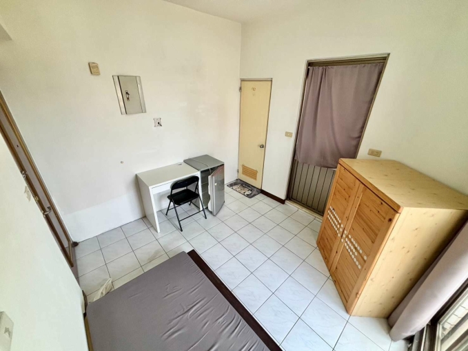 逢甲超便宜台水電兩套房✨陽台獨洗✨管理員✨學生合租必看✨（第11張）