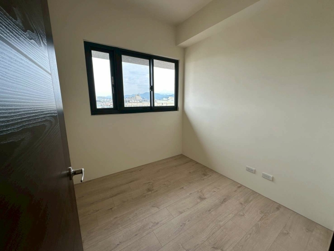 大里兩房休旅車位台水電含車含管 - Image 6