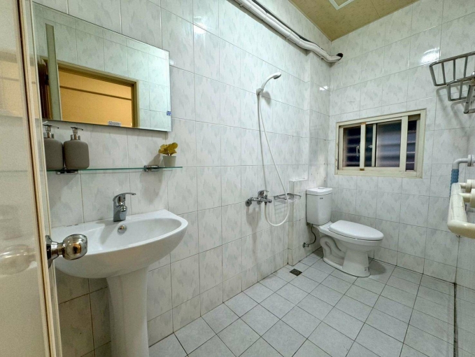 三重區.捷運三重國小站.代收垃圾.舒適設計感套房1F（第6張）