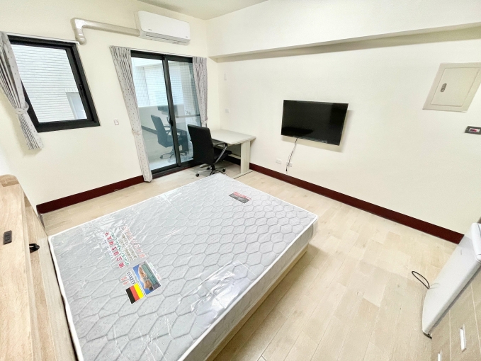 雙租補☆陽台☆超新電梯套房☆飲水機☆垃圾處理（第6張）