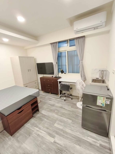 捷運新店站~合法全新裝潢~自租免服務費~房仲勿擾（第4張）