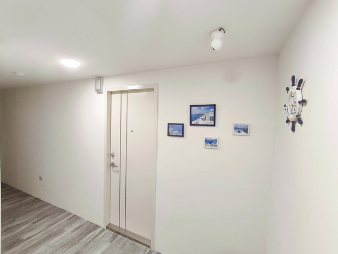 捷運新店站~合法全新裝潢~自租免服務費~房仲勿擾（第1張）