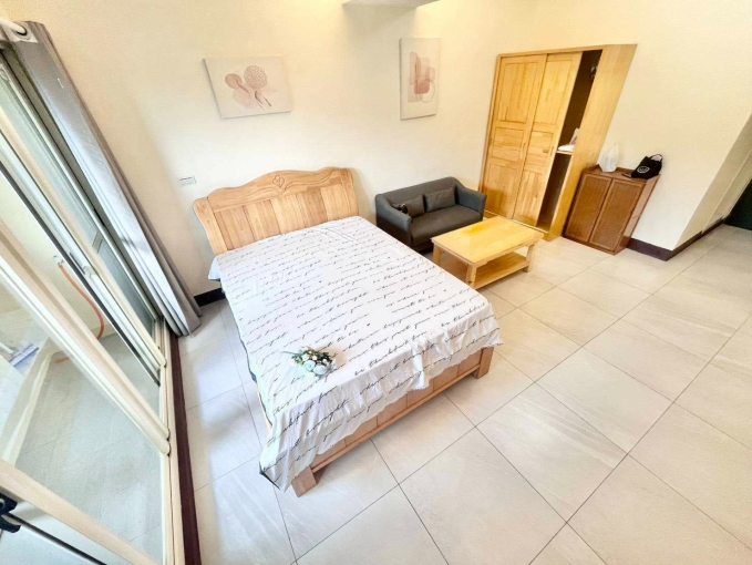 這間超讚💯大空間小客廳🌳可租補✨陽台獨洗曬(第6張)