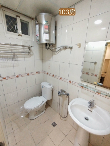 橘子🍊近台體大🍊包水WiFi全新整理🍊可租補單人套房103(第4張)