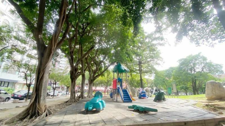 ✨自租勤美誠品綠園道 ✅全新變頻冷氣⭐衛浴有窗，乾濕分離（第6張）