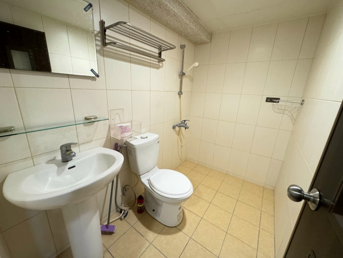 【租】教育大學&勤美誠品旁|套房~有陽台|獨洗獨曬💎0935-378318(第2張)