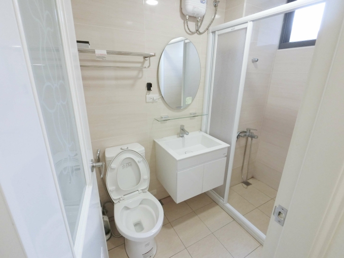 租補**很大空間*很新電梯套房*掀窗*乾溼分離*飲水機*子母車~** - Image 11