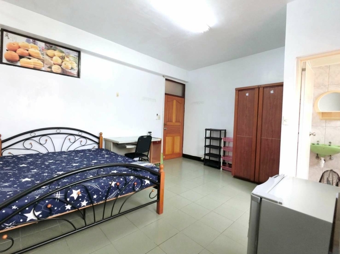 租補**超大空間*正逢甲商圈*採光佳~*陽台洗衣機~**（第2張）