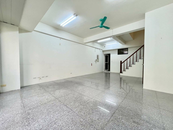 🔥大里整棟透天🔥平面車位🔥可入戶籍、營登🔥可租補（第4張）