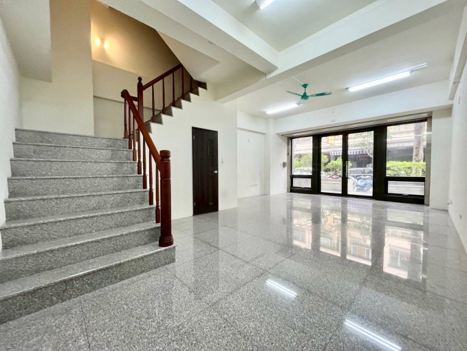 🔥大里整棟透天🔥平面車位🔥可入戶籍、營登🔥可租補（第1張）