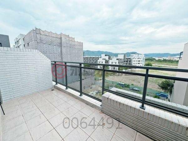泓大重劃區新屋未住四房車庫別墅 - Image 12
