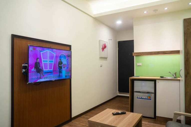 即將釋出.西湖站.獨立陽台.舒適設計感套房205(第2張)