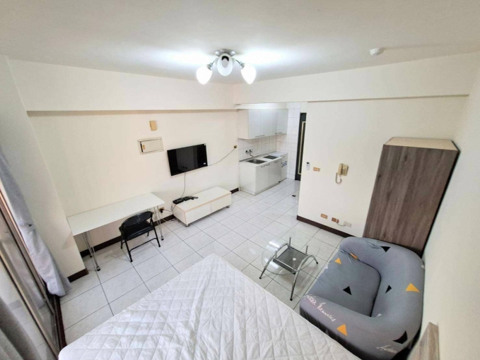 東區大勇街電梯大套房|台水電|可開伙・獨洗曬|首月半價|可租補|可養貓(第5張)