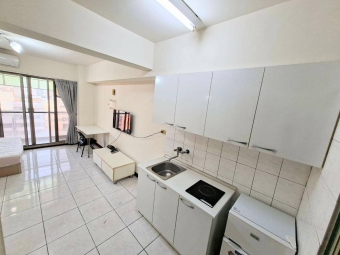 東區大勇街電梯大套房｜台水電｜可開伙・獨洗曬｜首月半價｜可租補｜可養貓（第1張）