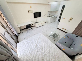 東區大勇街電梯大套房｜台水電｜可開伙・獨洗曬｜首月半價｜可租補｜可養貓（第9張）