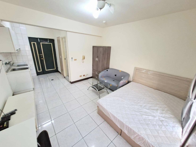 東區大勇街電梯大套房|台水電|可開伙・獨洗曬|首月半價|可租補|可養貓(第4張)