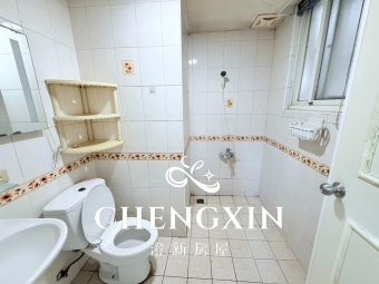 🎉金山街安靜後段/獨立陽台洗衣機只要8200/飲水機/垃圾集中/室內機車位🎉 - Image 13