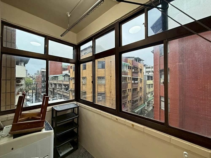 租屋找77✿站前稀有,陽台獨洗,可貓! - Image 5