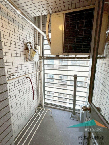 社宅⭐獨洗曬套房🏡可租補⭐免仲介費⭐市府捷運站(第7張)