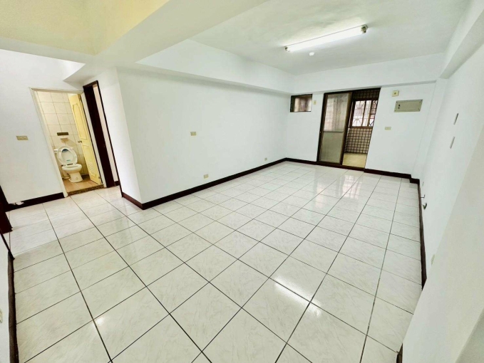 心花開🌸3房2廳2衛🎀四台冷氣✨含車位💯可租補戶籍（第1張）