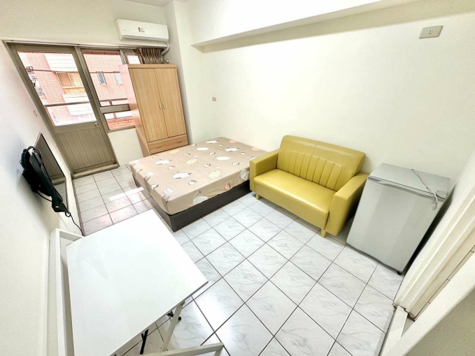 潘潘精選🎀台水電省✨管理室🌳陽台獨洗曬（第1張）