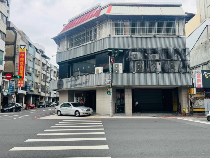 中區自由路醒目角店（第1張）