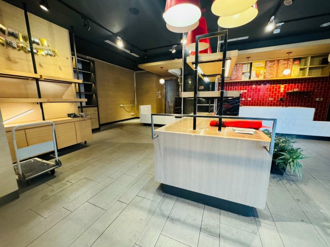 中區自由路醒目角店（第4張）