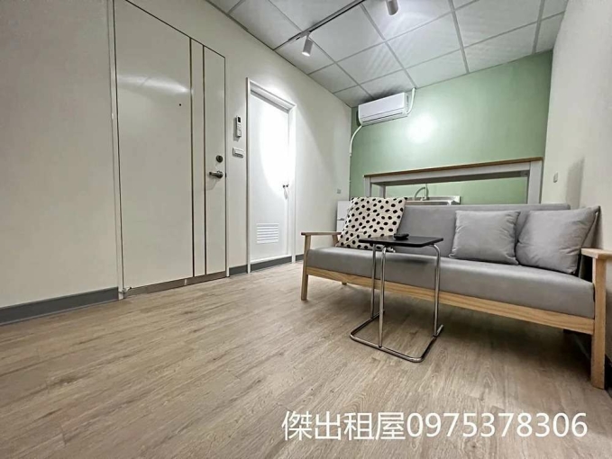 傑出租屋/桃園火車站旁,稀有2房,採光佳! - Image 2