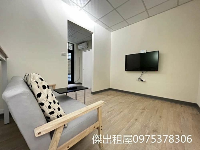 傑出租屋/桃園火車站旁,稀有2房,採光佳! - Image 3