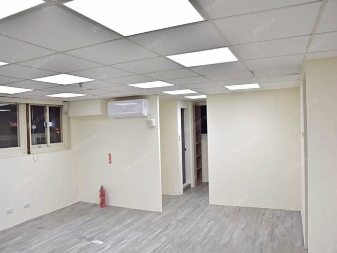 @@東區忠孝敦化捷運商圈旁*高樓格局方正採光辦公（第2張）