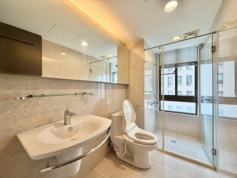 ✨夢想豪宅✨一間視聽室沙發床✨含1個車位（第10張）