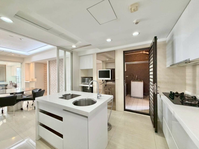 ✨夢想豪宅✨一間視聽室沙發床✨含1個車位（第6張）