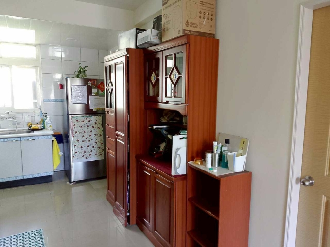 新莊捷運明亮家庭式雅房誠覓室友 - Image 10