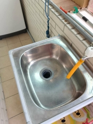 新莊捷運明亮家庭式雅房誠覓室友 - Image 30