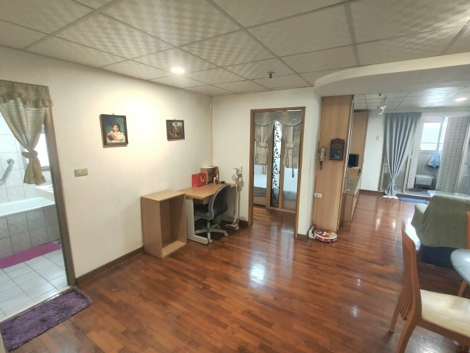 橘子🍊三面採光入門玄關🍊大客餐廳3房2衛🍊視野戶含平車可租補(第10張)