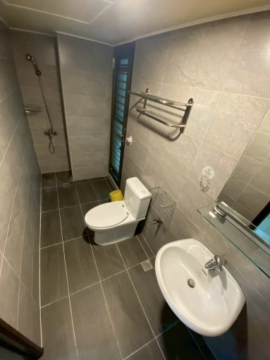 別再滑了!可租補報稅💕大陽台獨洗✨9成新家具電（第7張）