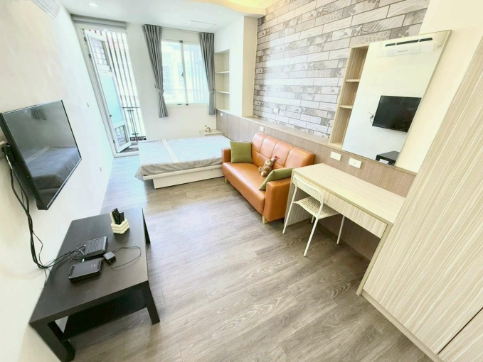 眼淚記得妳💕西屯精美大套房💫子母車✨陽台獨洗曬（第1張）