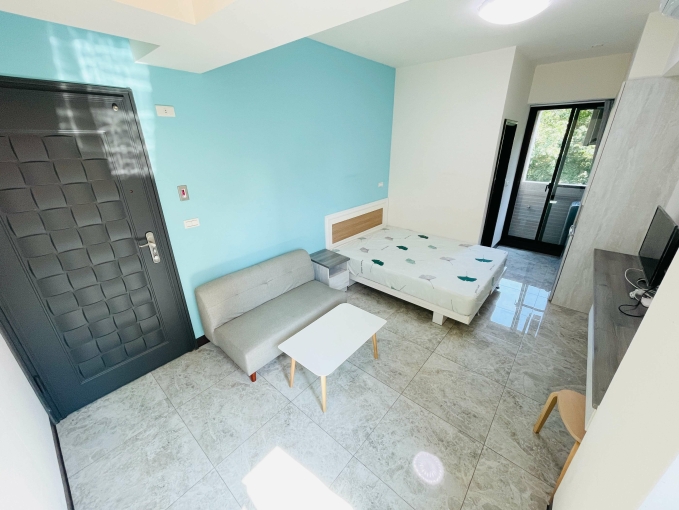 可租補*超新電梯套房*大空間*陽台獨洗*子母車 - Image 1