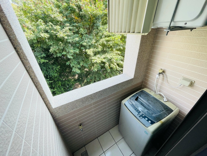 可租補*超新電梯套房*大空間*陽台獨洗*子母車 - Image 10