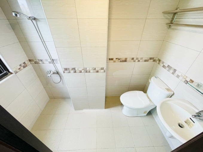 可租補*超新電梯套房*陽台獨洗*子母車（第8張）