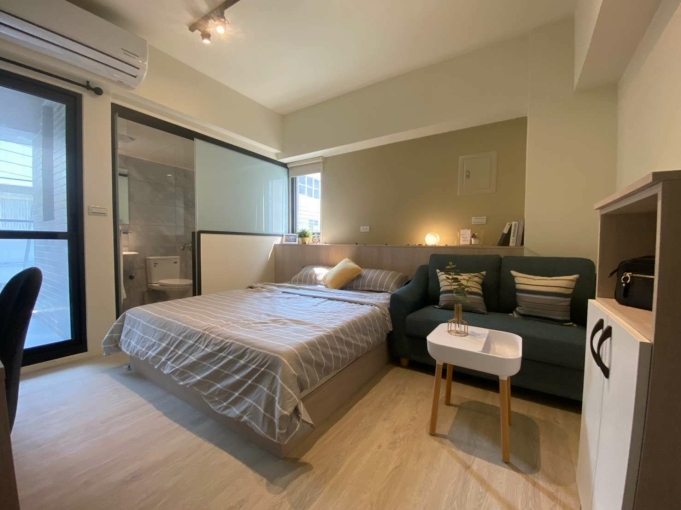 租補*很新電梯大套房*陽台*機車位*子母車~（第3張）